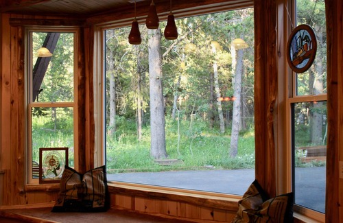 Island Park Cabin | Beautiful cabin nestled in the whispering Aspens of Island Park, Idaho. 5 STAR!