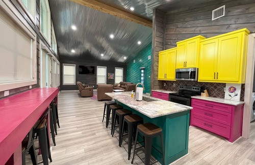 Nashville Cabin | Beautiful cabin on the banks of the Little Missouri River Relief!