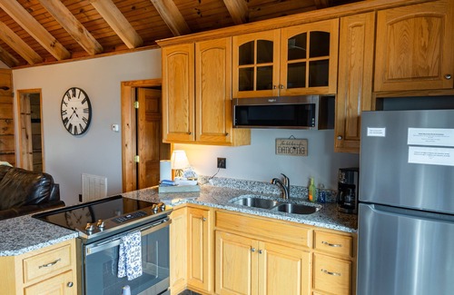 Lupton City Cabin | Beautiful cabin on the mountain with stunning views of the valley!