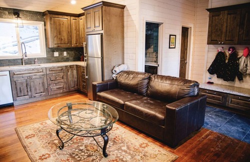 Greer Cabin | Beautiful Cabin on Wiltbank St. in Greer, AZ