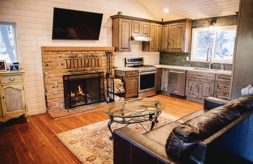 Greer Cabin | Beautiful Cabin on Wiltbank St. in Greer, AZ