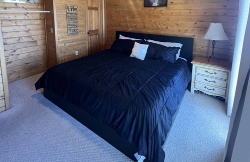 La Veta House | Beautiful Cabin style home in the heart of La Veta
