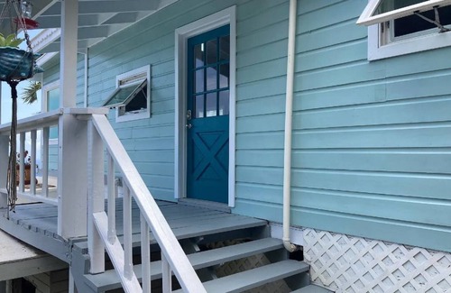Estate Caret Bay Cabin | Beautiful Cabin with Panoramic Views