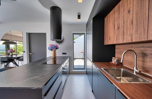 Pobri Villa | Beautiful Casa Marta offers everything that you need for your dream vacation .