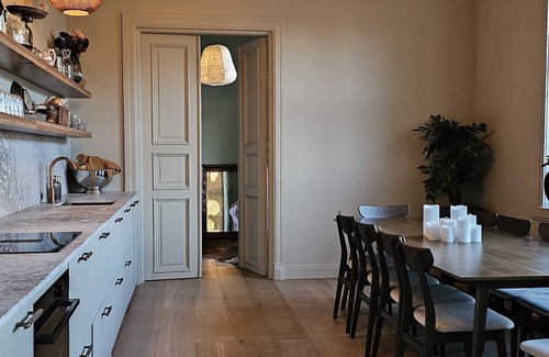 Bjørvika Apartment | Beautiful century apartment in heart of old town