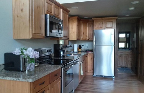 West Glacier Ski Chalet | Beautiful Chalet With Mountain Views located 1 mile from Glacier National Park