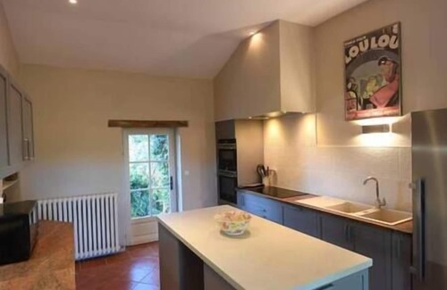 Bossugan House | Beautiful Character Stone Family Property in the Saint-Emilion area