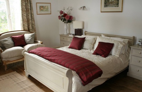 Savigne House | Beautiful Charentais house with 5 double bedrooms.