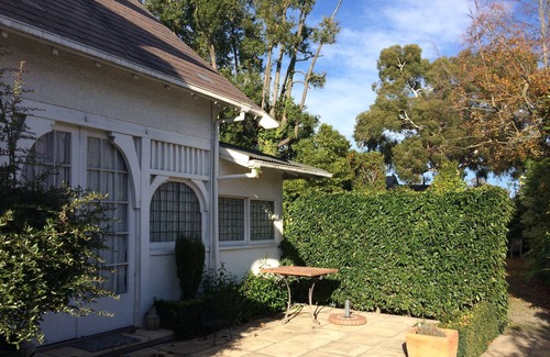 Saint Albans House | Beautiful Christcurch Villa In Park Like Gardens