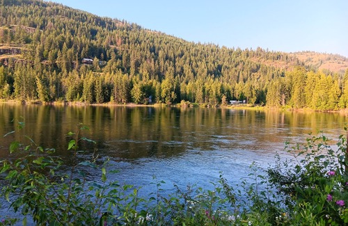 Clark Fork RV Rental | Beautiful Clark Fork Riverside RV site
