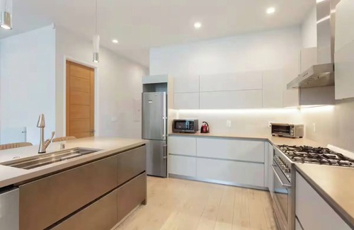 Mission District Condo | Beautiful, clean, spacious apartment with yard