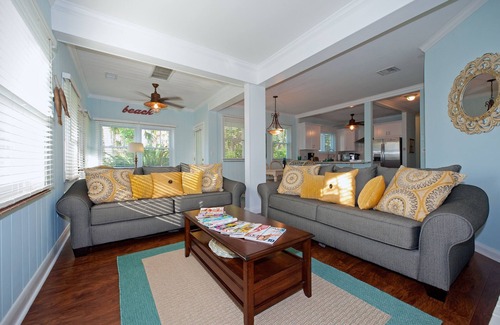 Clearwater Beach House | Beautiful Clearwater Beach Home just across from the Beach - Drive to your door.