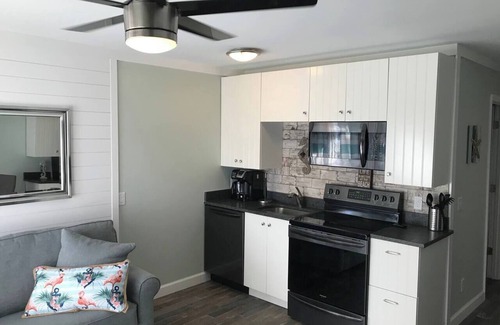 Hilton Head Island Condo | Beautiful Couples Retreat Oceanview w/Bikes&Chairs