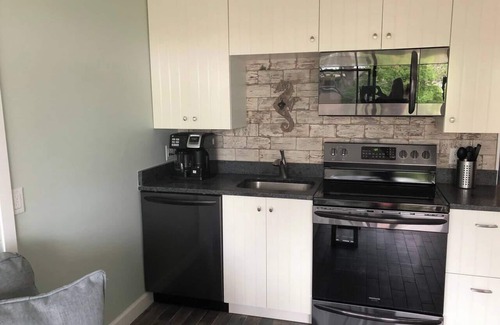 Hilton Head Island Condo | Beautiful Couples Retreat Oceanview w/Bikes&Chairs