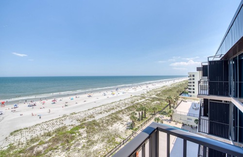 Jacksonville Beach Condo | Beautiful condo overlooking Majestic Ocean !