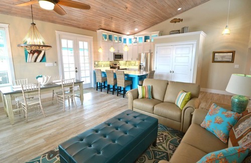 Cedar Key Apartment | Beautiful Coastal Chic,Premium Internet@Studio 589