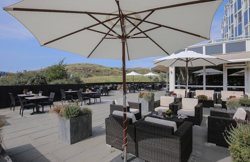 Wijk aan Zee Hotel | Beautiful Coastal Retreat Near Zeeduin & Dunes – Walk to Beach, Ideal Location