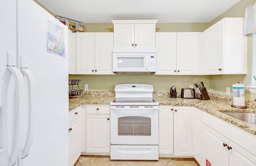 Miramar Beach House | Beautiful coastal townhome with WiFi, washer/dryer, pool, & beach access