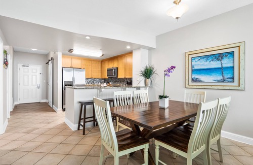 Panama City Beach Condo | Beautiful Condo w/Beach Service! Book for Fall Break!