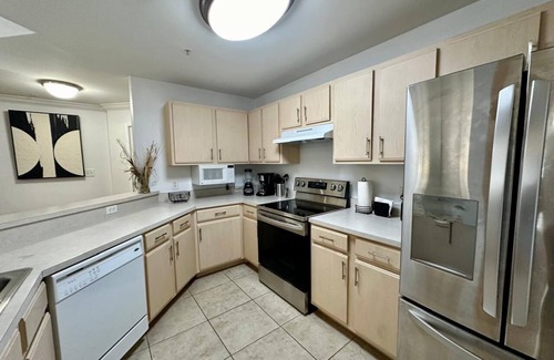 Clearwater Apartment | Beautiful Condo at Avalon Resort, Clearwater