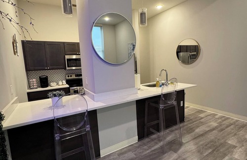 Gateway District Condo | Beautiful Condo Downtown Cleveland With Free Parking