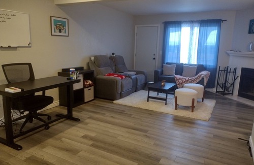 Old Seward - Oceanview Condo | Beautiful condo in south anchorage right by Turnagain Arm and hiking trails!