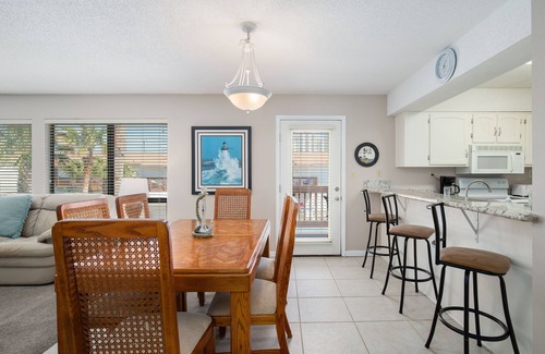 Navarre Beach Condo | Beautiful Condo on a BEAUTIFUL BEACH!