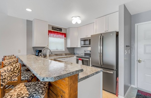 Lake of the Ozarks House | Beautiful Condo with Main Channel View Sleeps 8
