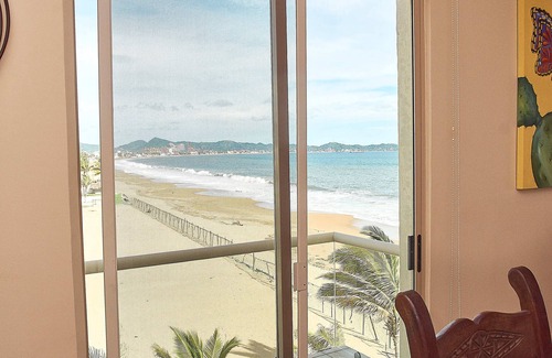 Residencial Salagua Apartment | Beautiful condo with spectacular view and on one of the best location