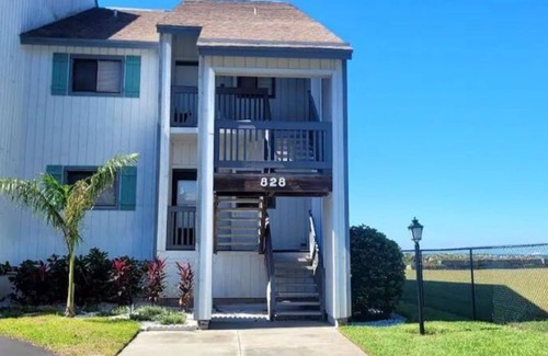 Ruskin Condo | Beautiful Condo with one of the best views of Tampa Bay
