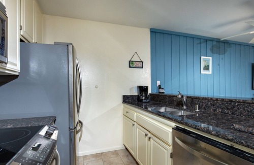 Townsite Condo | Beautiful Condo with Pool/Spa/Fitness Room!