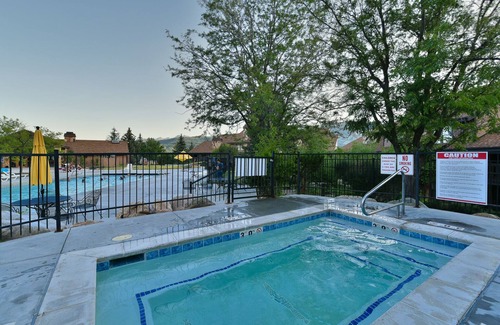Eden Condo | Beautiful Condo with Views | 2 Bed, 2 Bath