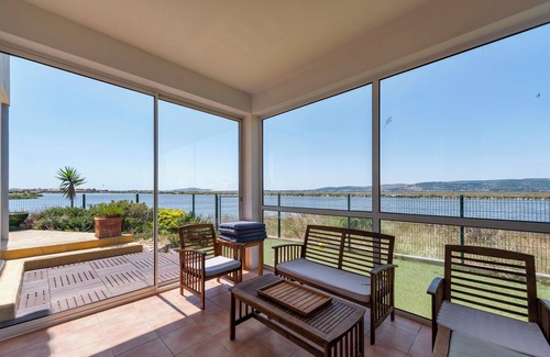 Frontignan Villa | Beautiful contemporary villa with magical view in frontignan plage.