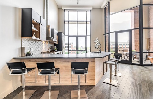 Brown and Stetson Business Condo | Beautiful, contemporary loft located in the heart of Scottsdale