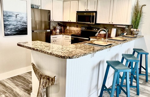 Destin Condo | BEAUTIFUL CORNER UNIT WITH AMAZING VIEWS! NEW BEACH FRONT ZERO ENTRY POOL!