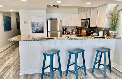 Destin Condo | BEAUTIFUL CORNER UNIT WITH AMAZING VIEWS! NEW BEACH FRONT ZERO ENTRY POOL!