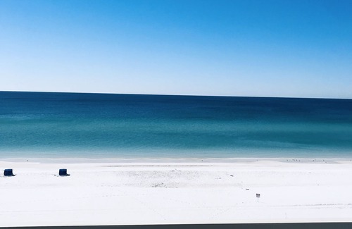 Destin Condo | BEAUTIFUL CORNER UNIT WITH AMAZING VIEWS! NEW BEACH FRONT ZERO ENTRY POOL!