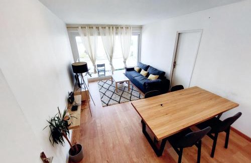Ris Orangis Apartment | Beautiful & cosy 3 bedrooms full accommodation