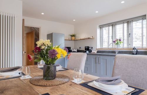 Moreton-in-Marsh Cottage | Beautiful Cotswold Holiday Home - The Puzzle House