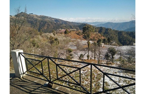 Kaul Cottage | Beautiful cottage in nature's lap. Beautiful view of snow laden himalayan peaks.