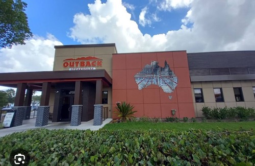 Hialeah Apartment | Beautiful cottage 2 bedroom apartment with AC in vibrant Hialeah