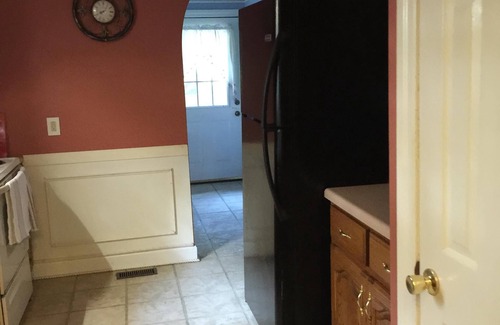 Albertville House | Beautiful Cottage Close To The Lake And Everything You Could Ever Need.