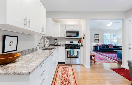 Clarksville House | Beautiful Cottage Close to Downtown Austin