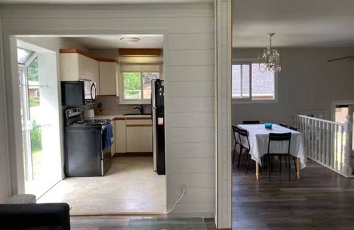 Orillia Cottage | Beautiful Cottage directly on Lake Simcoe