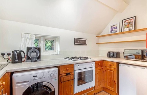 Northway House | Beautiful Cottage in Bredon The Old Thatch
