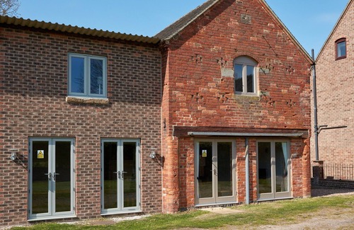 Dalbury Lees Cottage | Beautiful cottage in rural escape, No Deposit