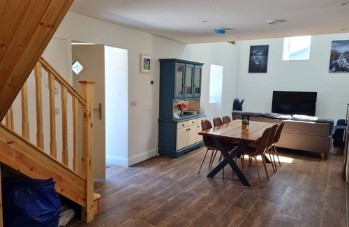 Killarney Cottage | Beautiful cottage in a tranquil location with stunning views, close to Killarney