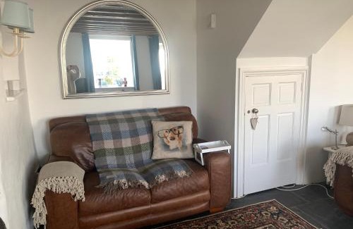 Llanfair House | Beautiful Cottage near Harlech with ocean views