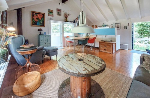 Asljunga House | Beautiful cottage near forest and water.