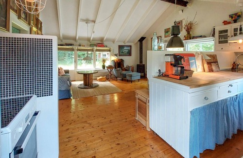 Asljunga House | Beautiful cottage near forest and water.